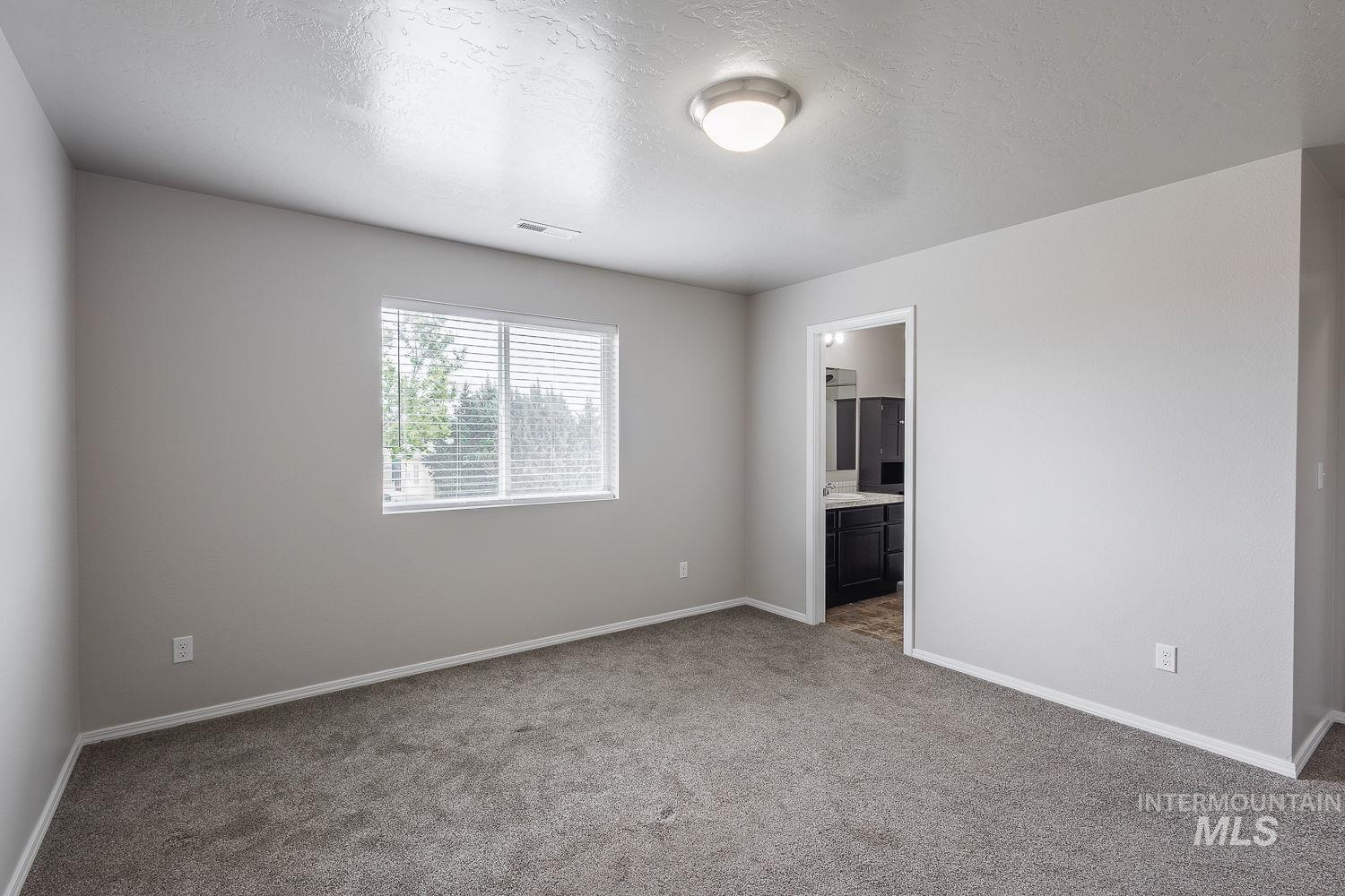 13567 Palm Beach Dr, Caldwell, Idaho 83607, 3 Bedrooms, 2.5 Bathrooms, Residential For Sale, Price $349,900, 98991560