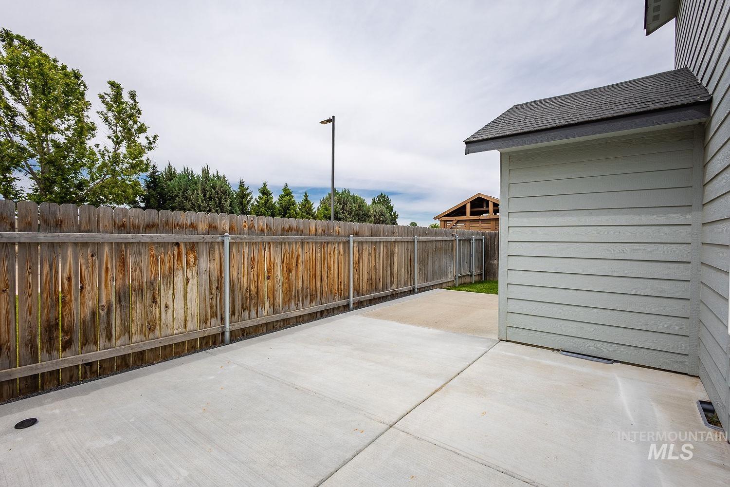 13567 Palm Beach Dr, Caldwell, Idaho 83607, 3 Bedrooms, 2.5 Bathrooms, Residential For Sale, Price $349,900, 98991560