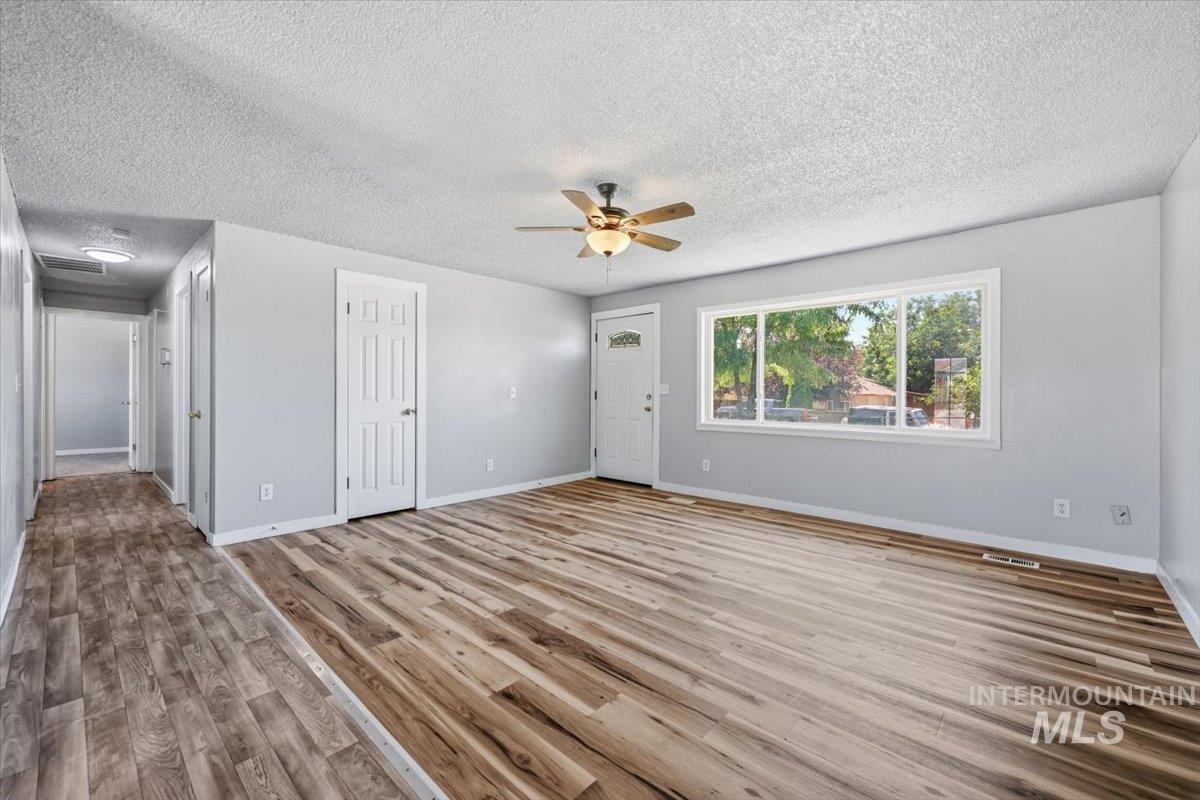 5720 Sunset Dr, Nampa, Idaho 83686, 4 Bedrooms, 2 Bathrooms, Residential For Sale, Price $349,900, 98991561