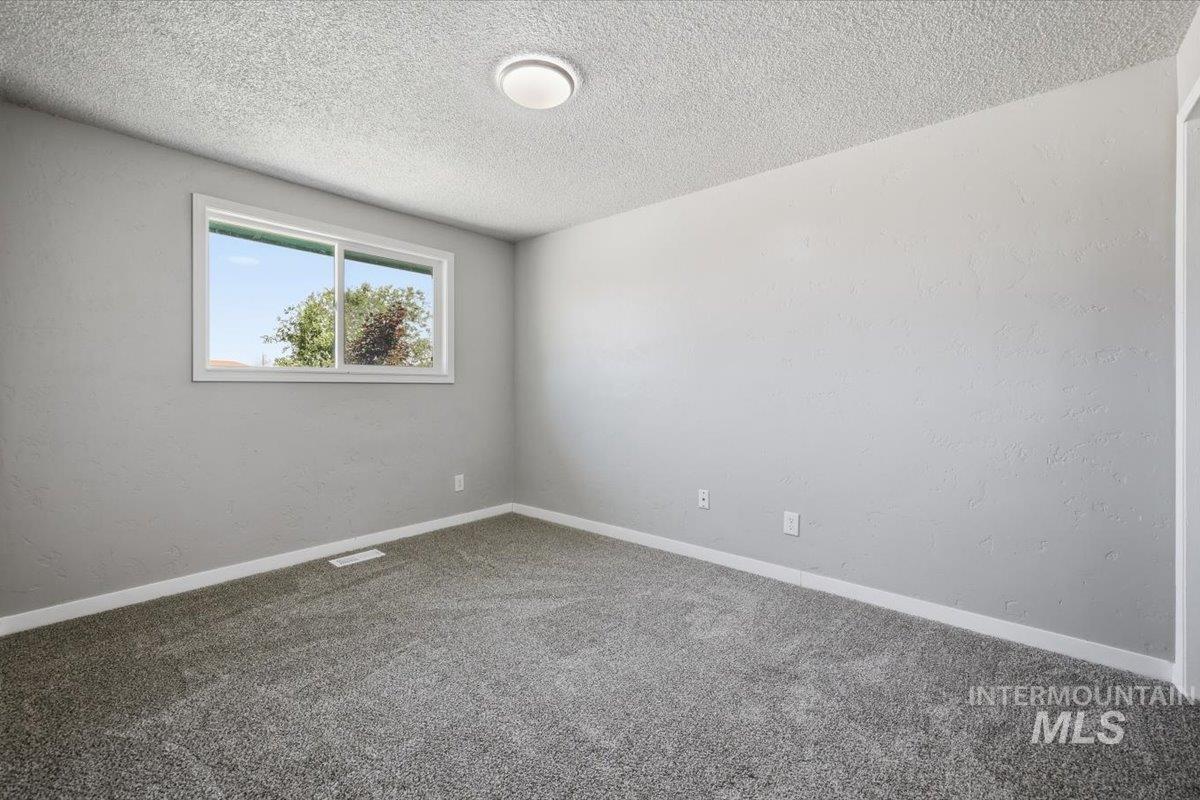 5720 Sunset Dr, Nampa, Idaho 83686, 4 Bedrooms, 2 Bathrooms, Residential For Sale, Price $349,900, 98991561