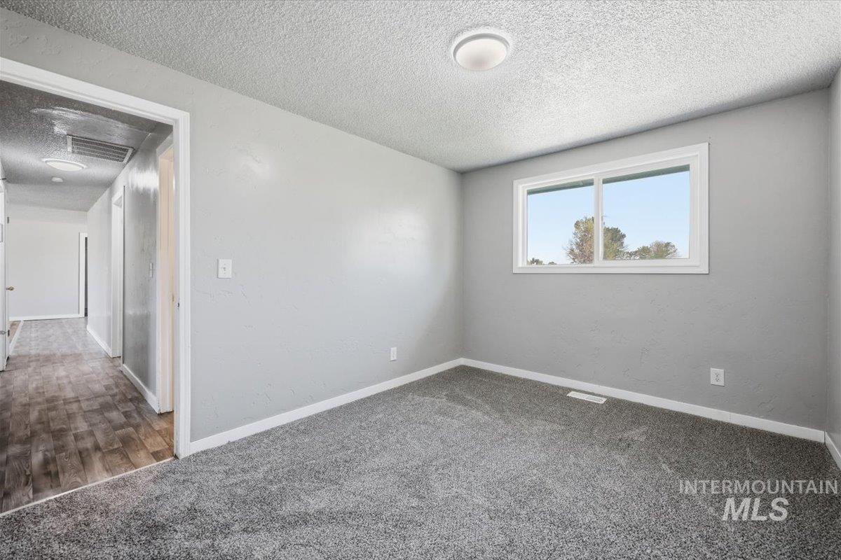 5720 Sunset Dr, Nampa, Idaho 83686, 4 Bedrooms, 2 Bathrooms, Residential For Sale, Price $349,900, 98991561