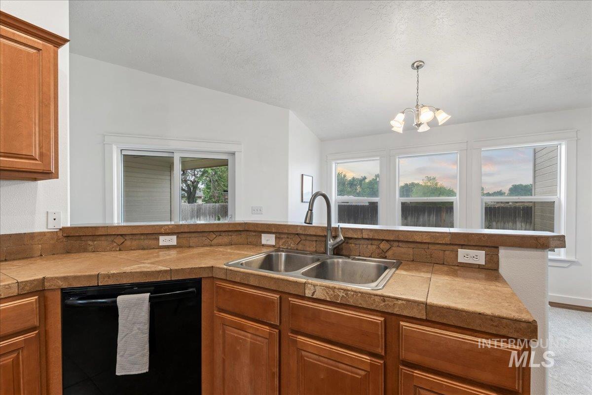 1231 N 14th East, Mountain Home, Idaho 83647, 3 Bedrooms, 2.5 Bathrooms, Residential For Sale, Price $429,900,MLS 98991562