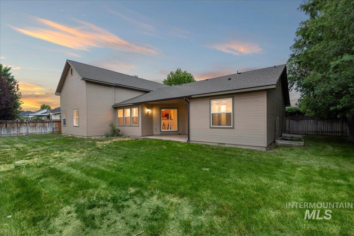 1231 N 14th East, Mountain Home, Idaho 83647, 3 Bedrooms, 2.5 Bathrooms, Residential For Sale, Price $429,900,MLS 98991562