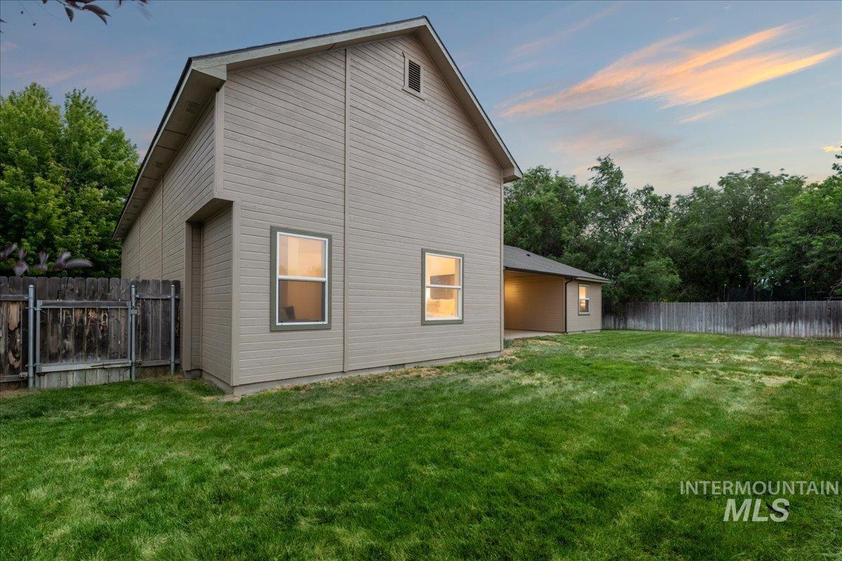 1231 N 14th East, Mountain Home, Idaho 83647, 3 Bedrooms, 2.5 Bathrooms, Residential For Sale, Price $429,900,MLS 98991562