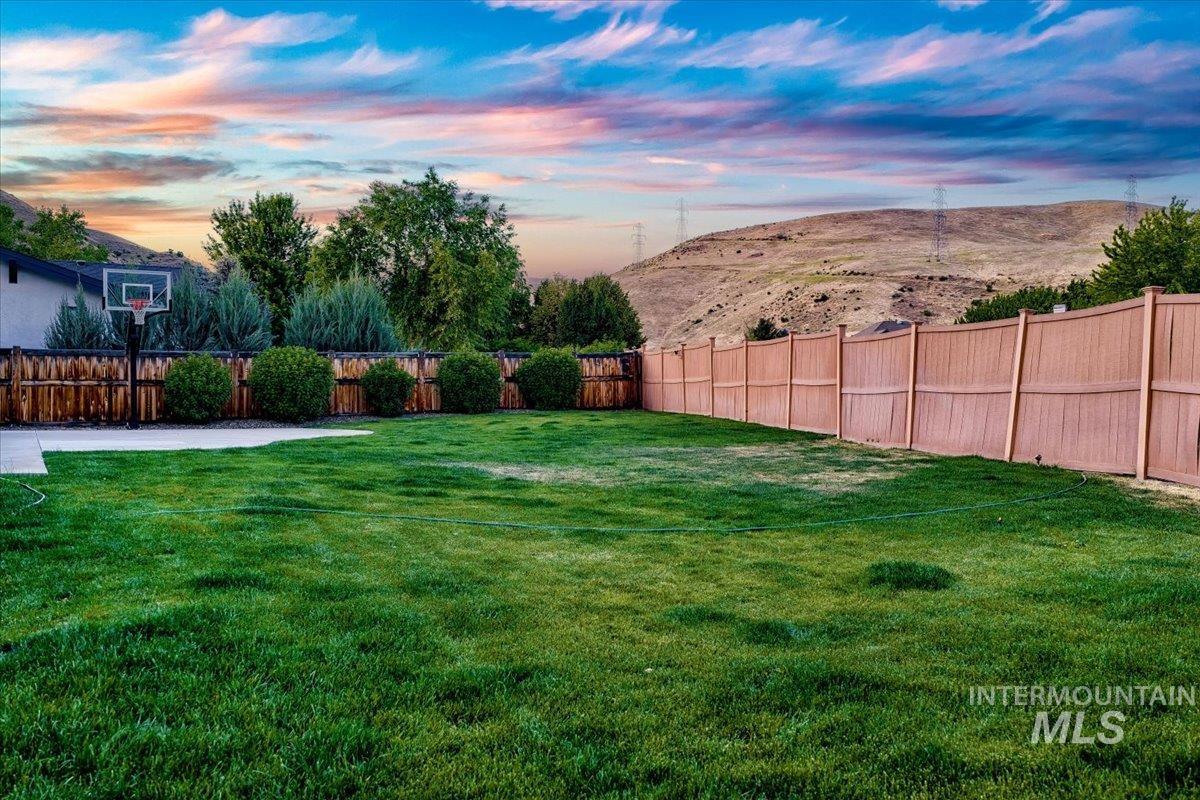 2622 S Old Hickory Way, Boise, Idaho 83716, 5 Bedrooms, 3.5 Bathrooms, Residential For Sale, Price $1,350,000, 98991563