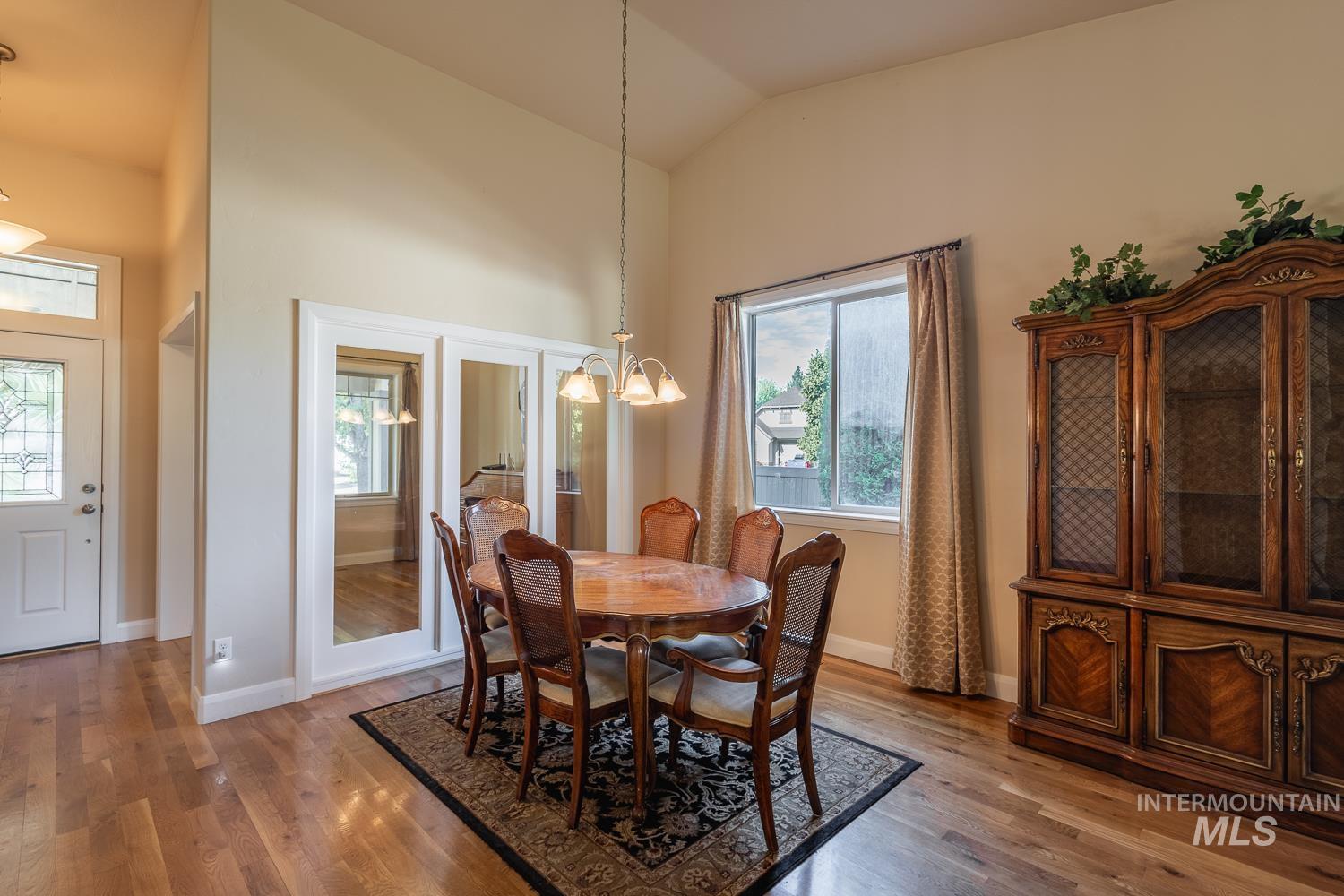 1186 E Observation St, Meridian, Idaho 83642, 3 Bedrooms, 2 Bathrooms, Residential For Sale, Price $475,000,MLS 98991566