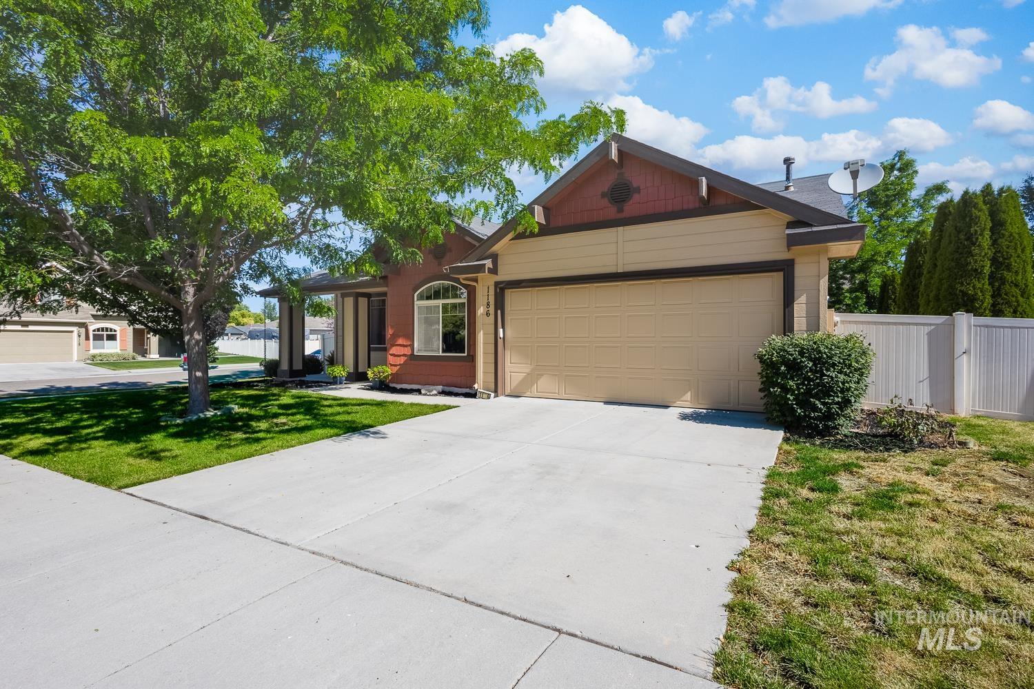 1186 E Observation St, Meridian, Idaho 83642, 3 Bedrooms, 2 Bathrooms, Residential For Sale, Price $475,000,MLS 98991566