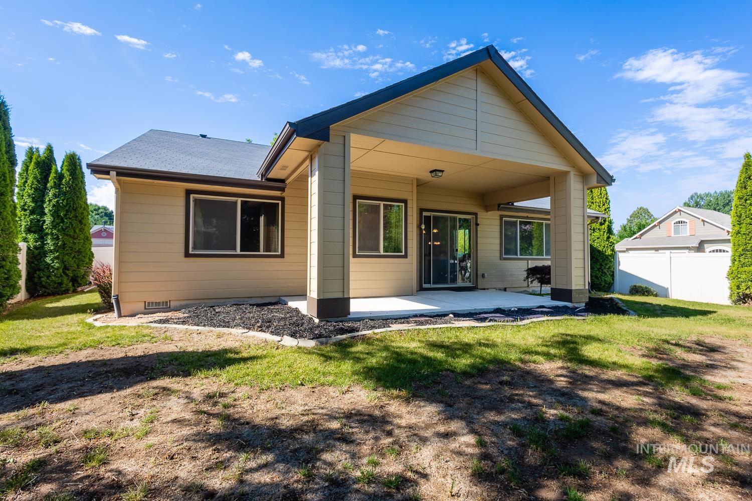 1186 E Observation St, Meridian, Idaho 83642, 3 Bedrooms, 2 Bathrooms, Residential For Sale, Price $475,000,MLS 98991566