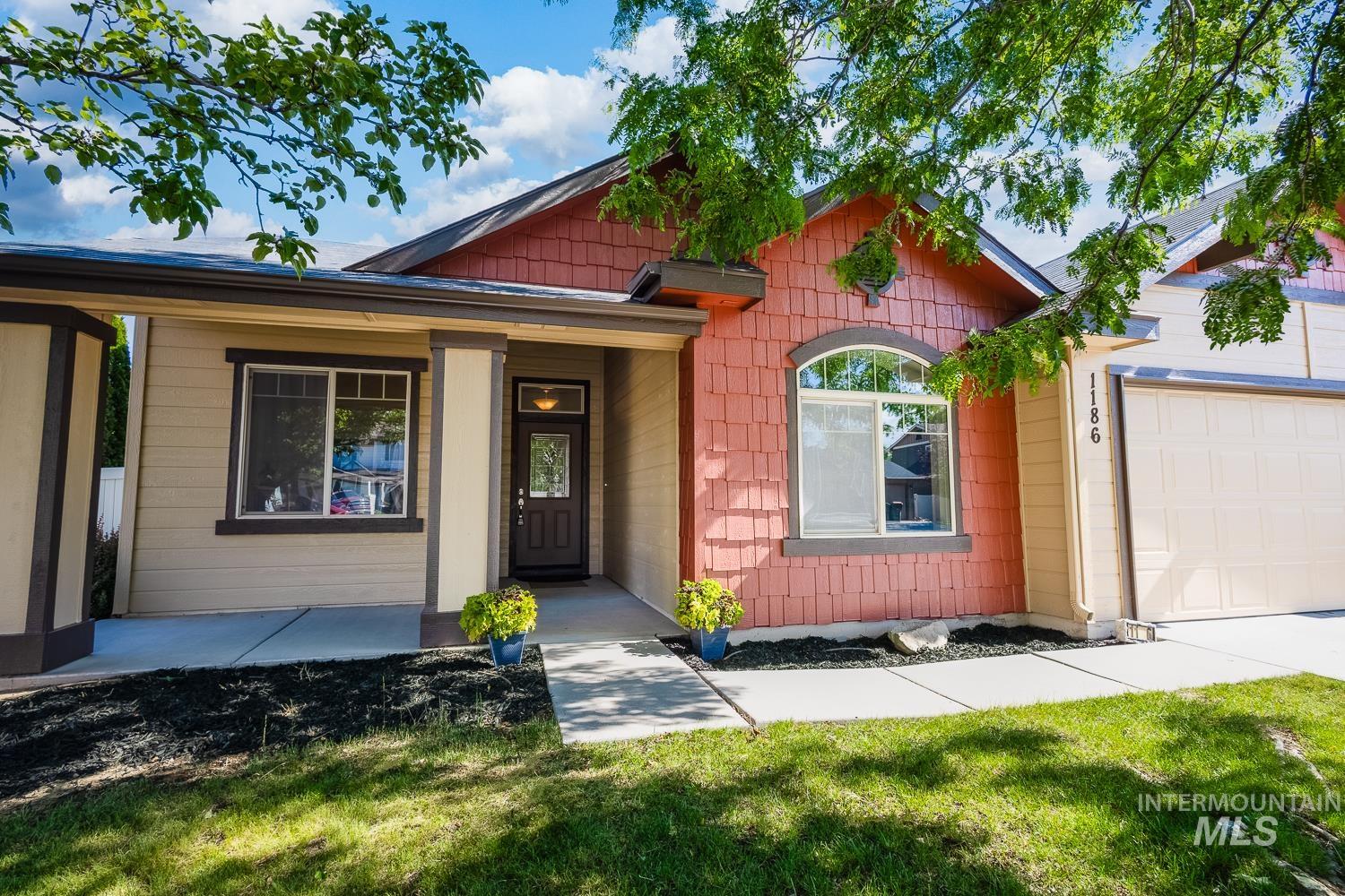 1186 E Observation St, Meridian, Idaho 83642, 3 Bedrooms, 2 Bathrooms, Residential For Sale, Price $475,000,MLS 98991566