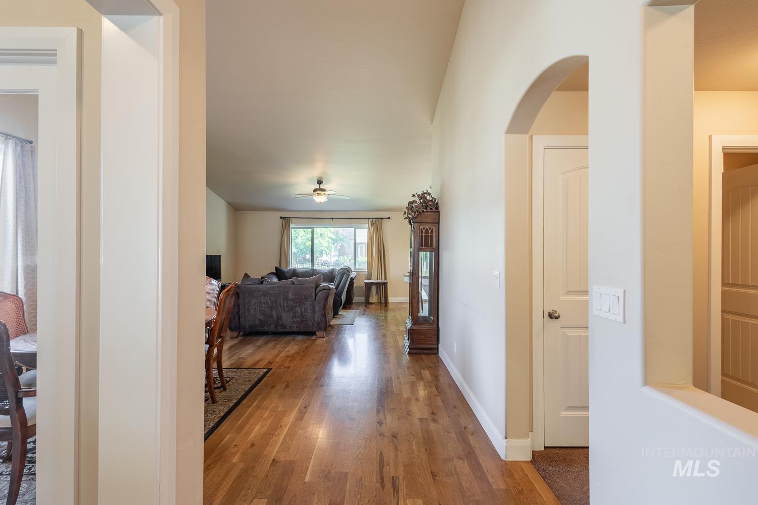 1186 E Observation St, Meridian, Idaho 83642, 3 Bedrooms, 2 Bathrooms, Residential For Sale, Price $475,000,MLS 98991566