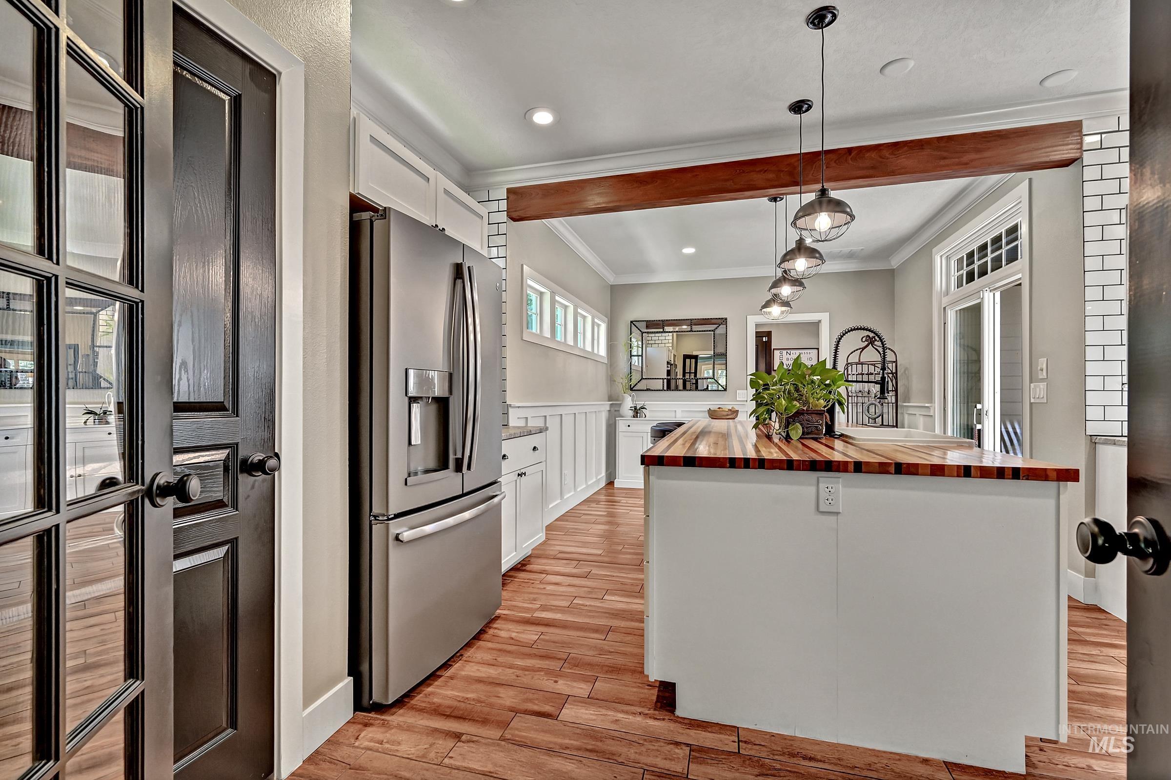 2395 E Gloucester Pl, Boise, Idaho 83706, 3 Bedrooms, 4.5 Bathrooms, Residential For Sale, Price $875,000,MLS 98991567