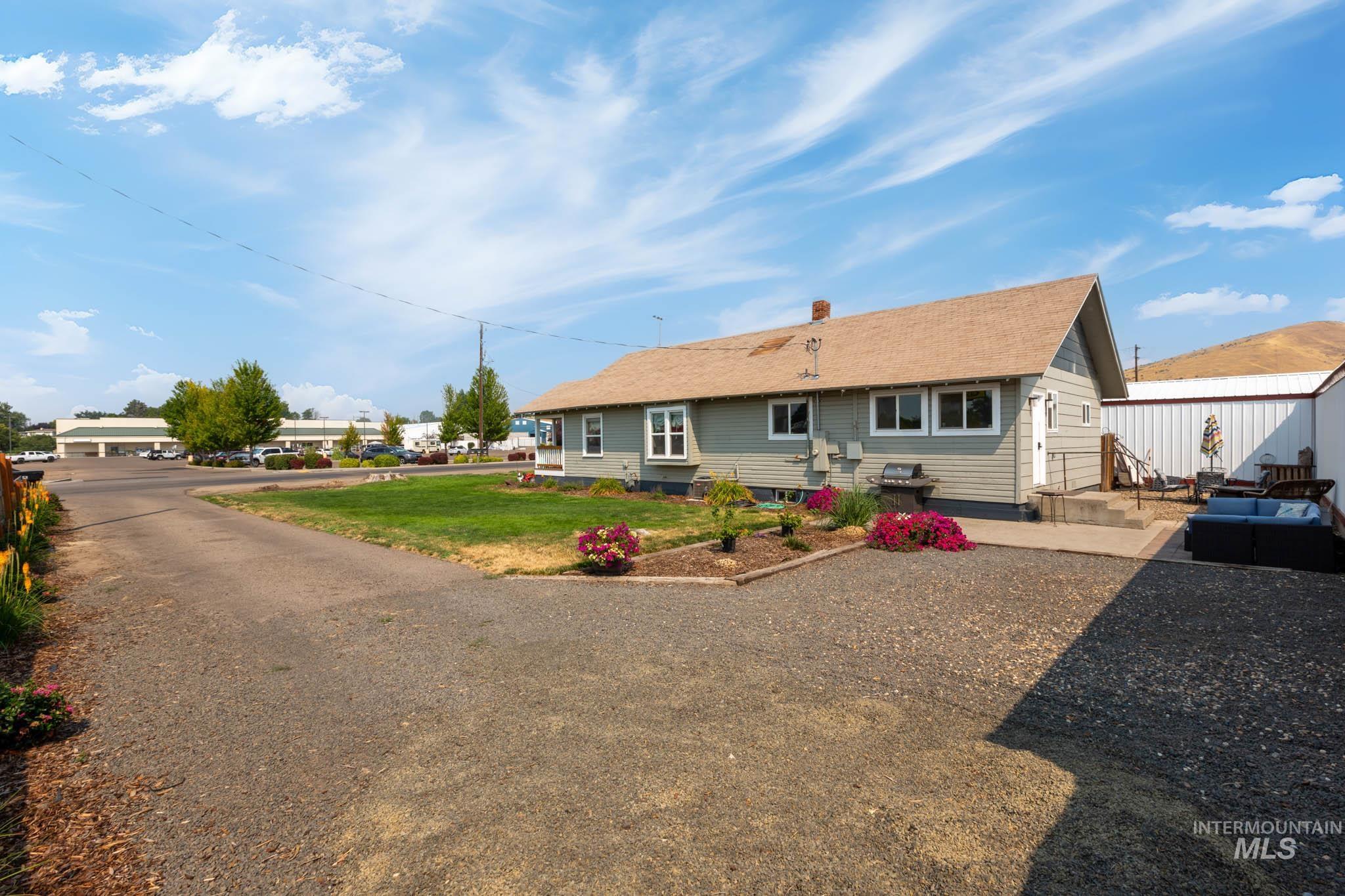 1440 E 6th St, Weiser, Idaho 83672, 3 Bedrooms, 2 Bathrooms, Residential For Sale, Price $275,000, 98991569