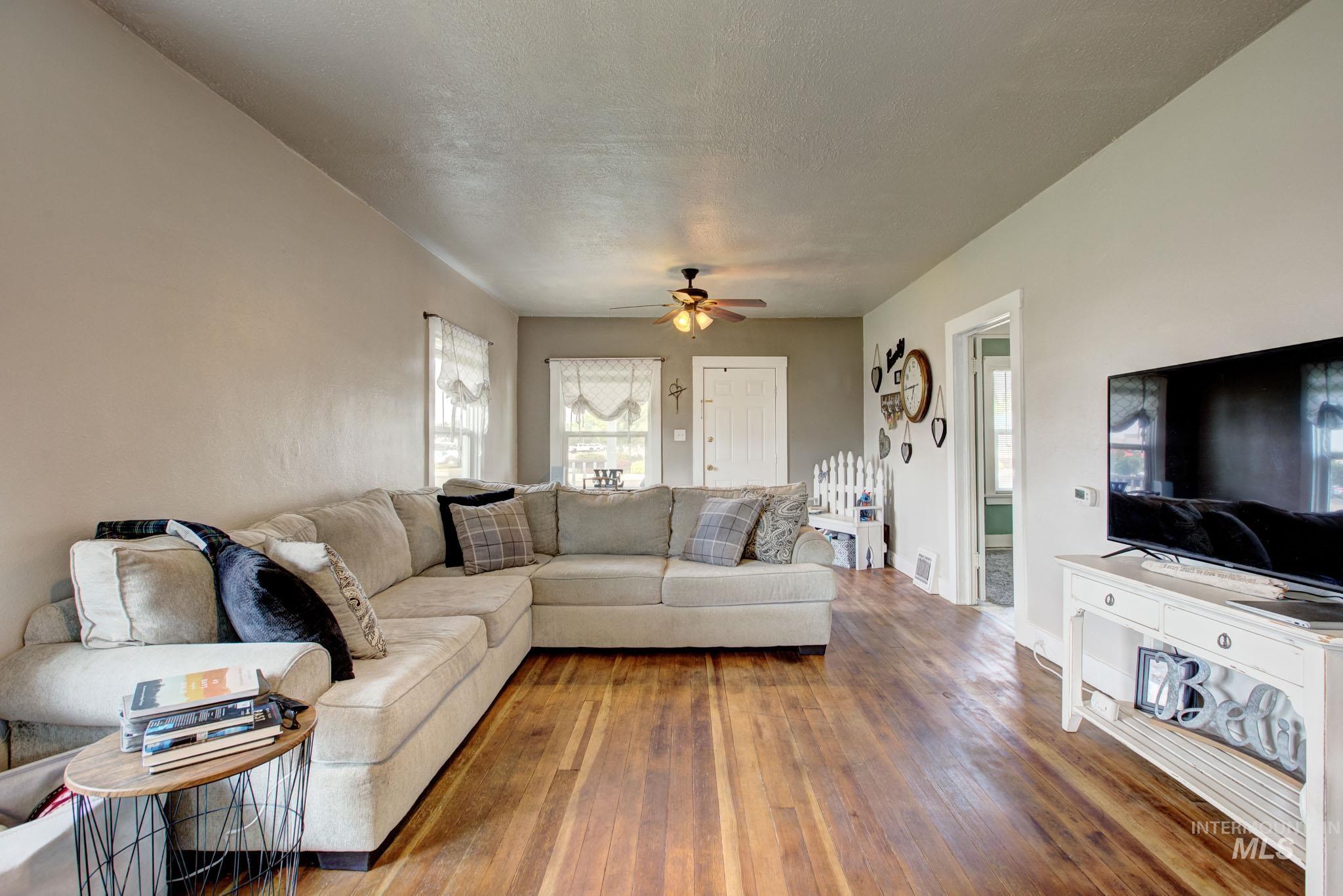 1440 E 6th St, Weiser, Idaho 83672, 3 Bedrooms, 2 Bathrooms, Residential For Sale, Price $275,000, 98991569