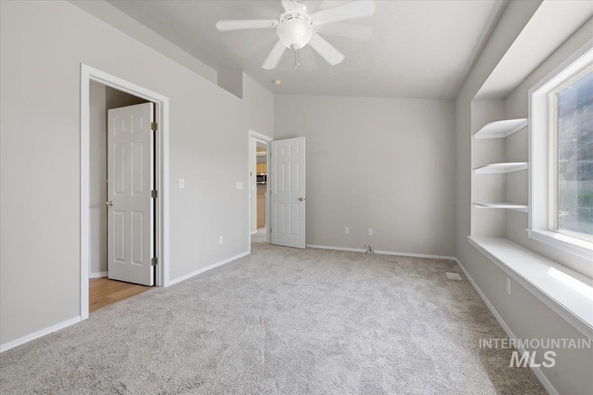 831 W Oakmont Ave, Nampa, Idaho 83686, 3 Bedrooms, 2 Bathrooms, Residential For Sale, Price $380,000,MLS 98991571