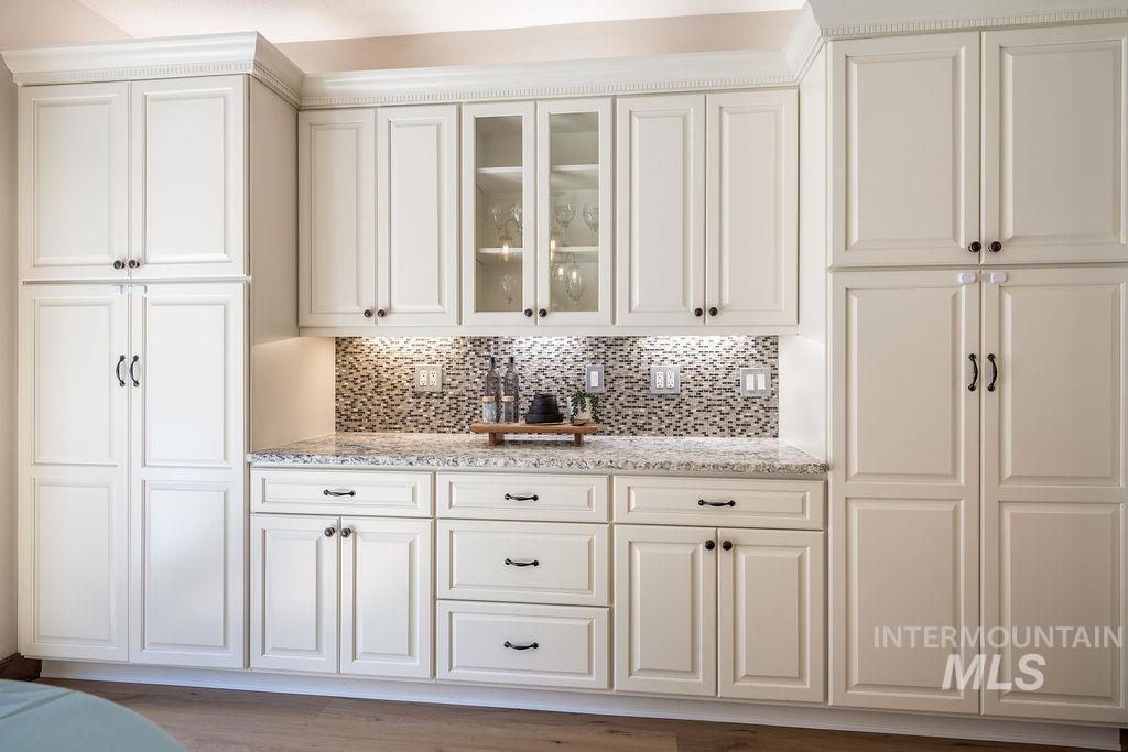296 N Clearpoint Way, Eagle, Idaho 83616, 5 Bedrooms, 3.5 Bathrooms, Residential For Sale, Price $999,999, 98991572