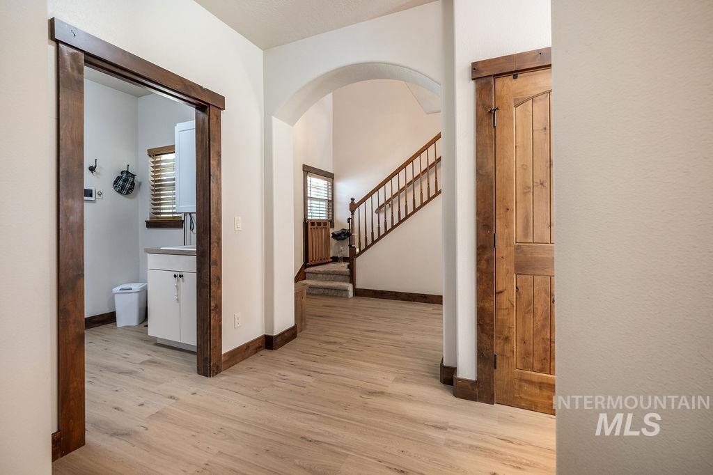296 N Clearpoint Way, Eagle, Idaho 83616, 5 Bedrooms, 3.5 Bathrooms, Residential For Sale, Price $999,999, 98991572
