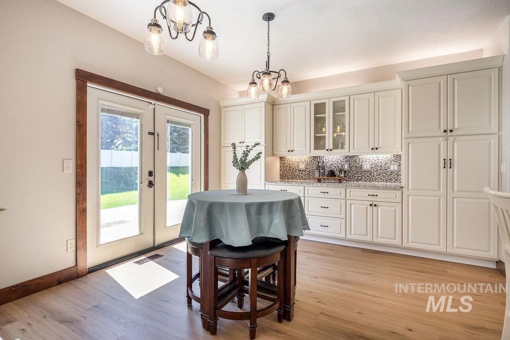 296 N Clearpoint Way, Eagle, Idaho 83616, 5 Bedrooms, 3.5 Bathrooms, Residential For Sale, Price $999,999, 98991572