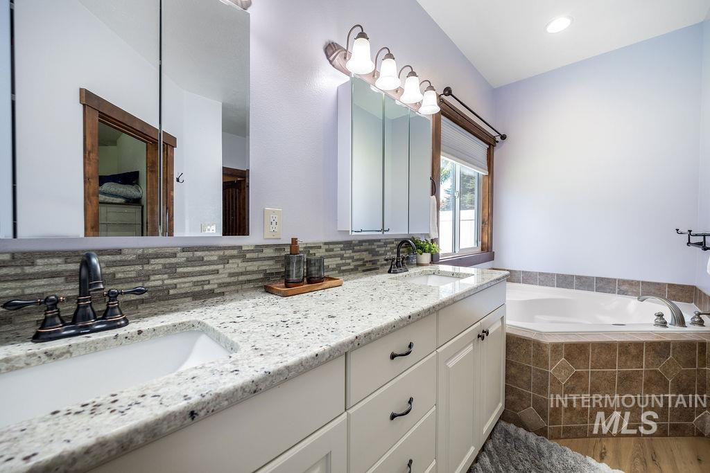 296 N Clearpoint Way, Eagle, Idaho 83616, 5 Bedrooms, 3.5 Bathrooms, Residential For Sale, Price $999,999, 98991572
