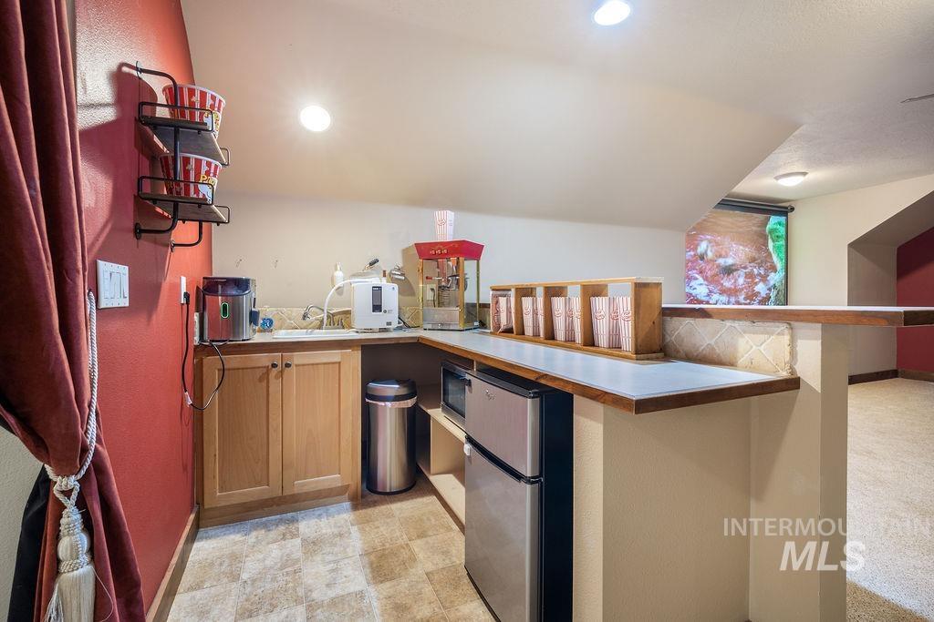 296 N Clearpoint Way, Eagle, Idaho 83616, 5 Bedrooms, 3.5 Bathrooms, Residential For Sale, Price $999,999, 98991572