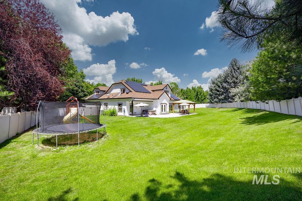 296 N Clearpoint Way, Eagle, Idaho 83616, 5 Bedrooms, 3.5 Bathrooms, Residential For Sale, Price $999,999, 98991572