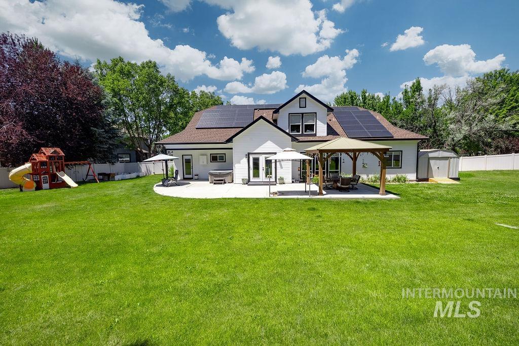 296 N Clearpoint Way, Eagle, Idaho 83616, 5 Bedrooms, 3.5 Bathrooms, Residential For Sale, Price $999,999, 98991572