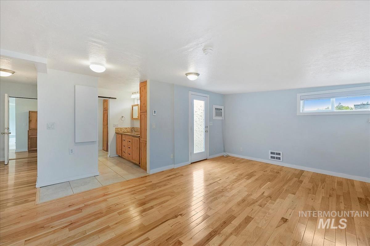 7141 W Hill Rd, Boise, Idaho 83714, 4 Bedrooms, 2 Bathrooms, Residential For Sale, Price $849,000,MLS 98991574