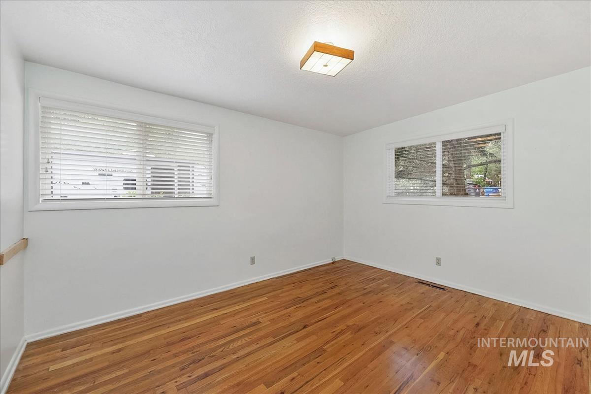 7141 W Hill Rd, Boise, Idaho 83714, 4 Bedrooms, 2 Bathrooms, Residential For Sale, Price $849,000,MLS 98991574