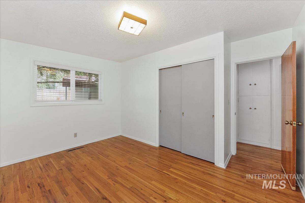 7141 W Hill Rd, Boise, Idaho 83714, 4 Bedrooms, 2 Bathrooms, Residential For Sale, Price $849,000,MLS 98991574