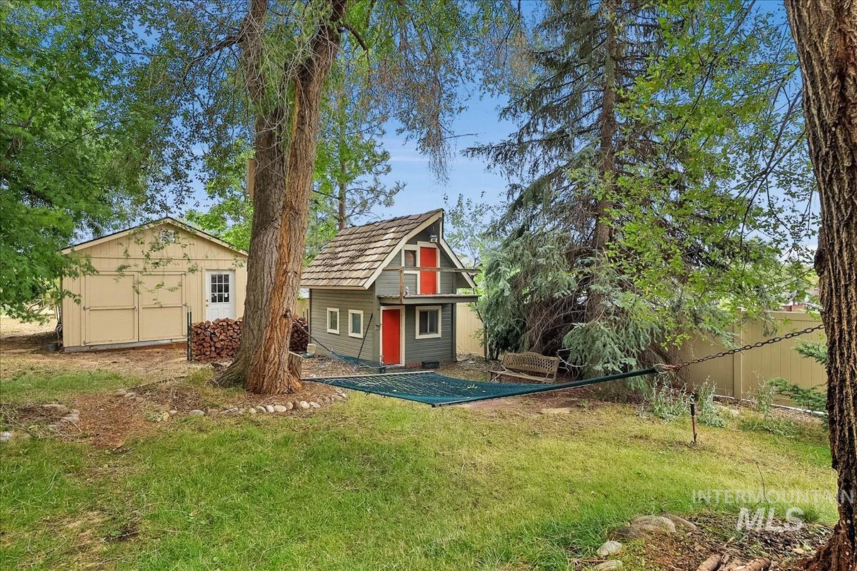 7141 W Hill Rd, Boise, Idaho 83714, 4 Bedrooms, 2 Bathrooms, Residential For Sale, Price $849,000,MLS 98991574
