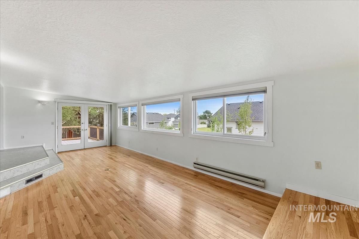 7141 W Hill Rd, Boise, Idaho 83714, 4 Bedrooms, 2 Bathrooms, Residential For Sale, Price $849,000,MLS 98991574