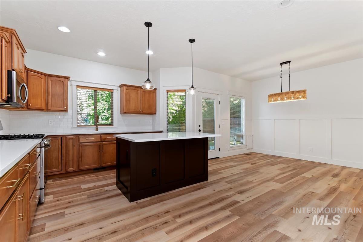 6105 S Egmont Ave., Boise, Idaho 83709, 4 Bedrooms, 2.5 Bathrooms, Residential For Sale, Price $585,000,MLS 98991576