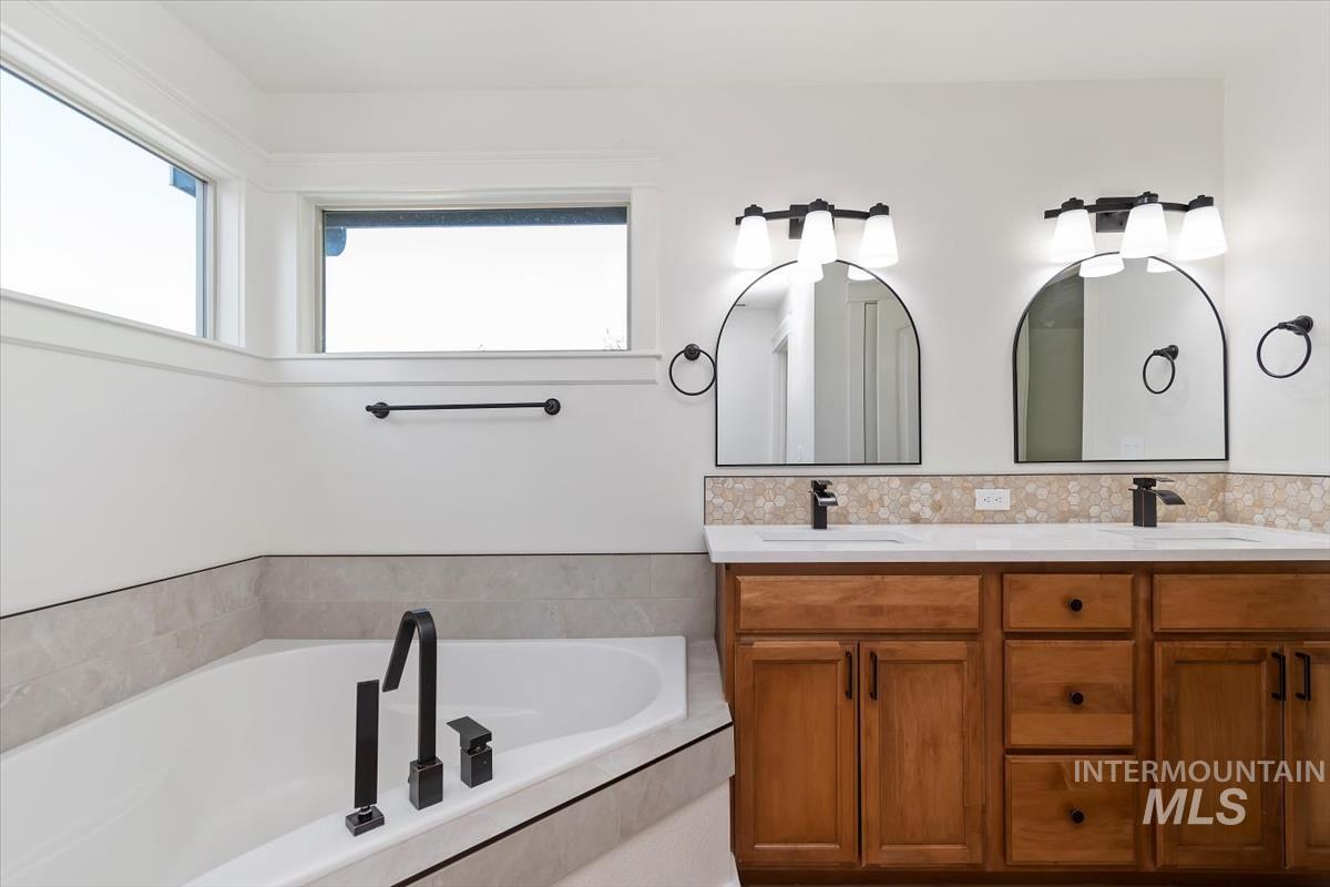6105 S Egmont Ave., Boise, Idaho 83709, 4 Bedrooms, 2.5 Bathrooms, Residential For Sale, Price $585,000,MLS 98991576