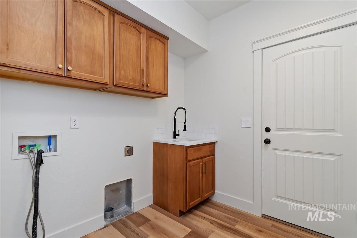 6105 S Egmont Ave., Boise, Idaho 83709, 4 Bedrooms, 2.5 Bathrooms, Residential For Sale, Price $585,000,MLS 98991576