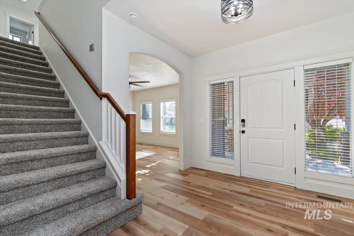 6105 S Egmont Ave., Boise, Idaho 83709, 4 Bedrooms, 2.5 Bathrooms, Residential For Sale, Price $585,000,MLS 98991576