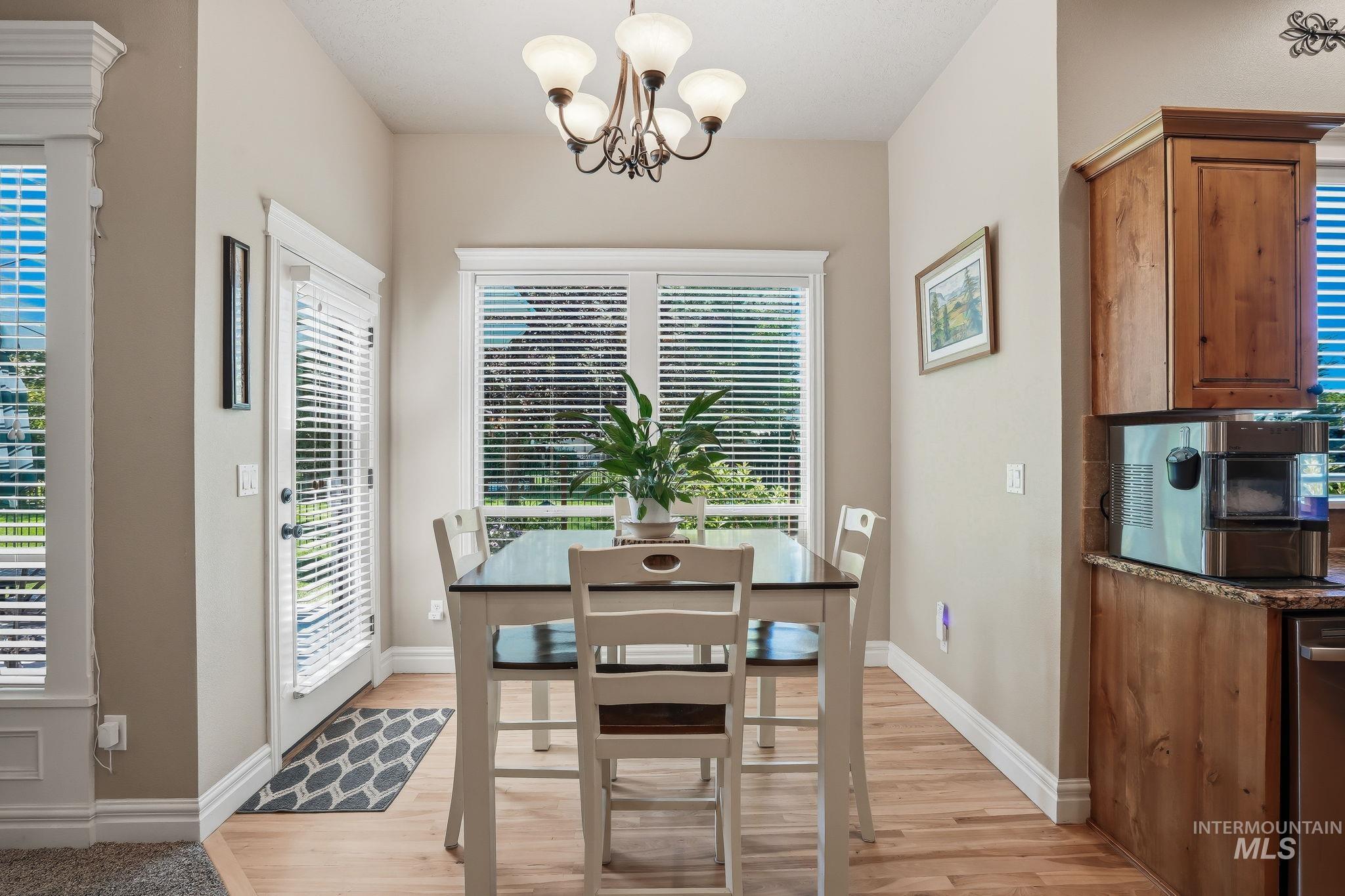 3969 N Hollymount Way, Meridian, Idaho 83646, 4 Bedrooms, 3.5 Bathrooms, Residential For Sale, Price $729,000,MLS 98991577