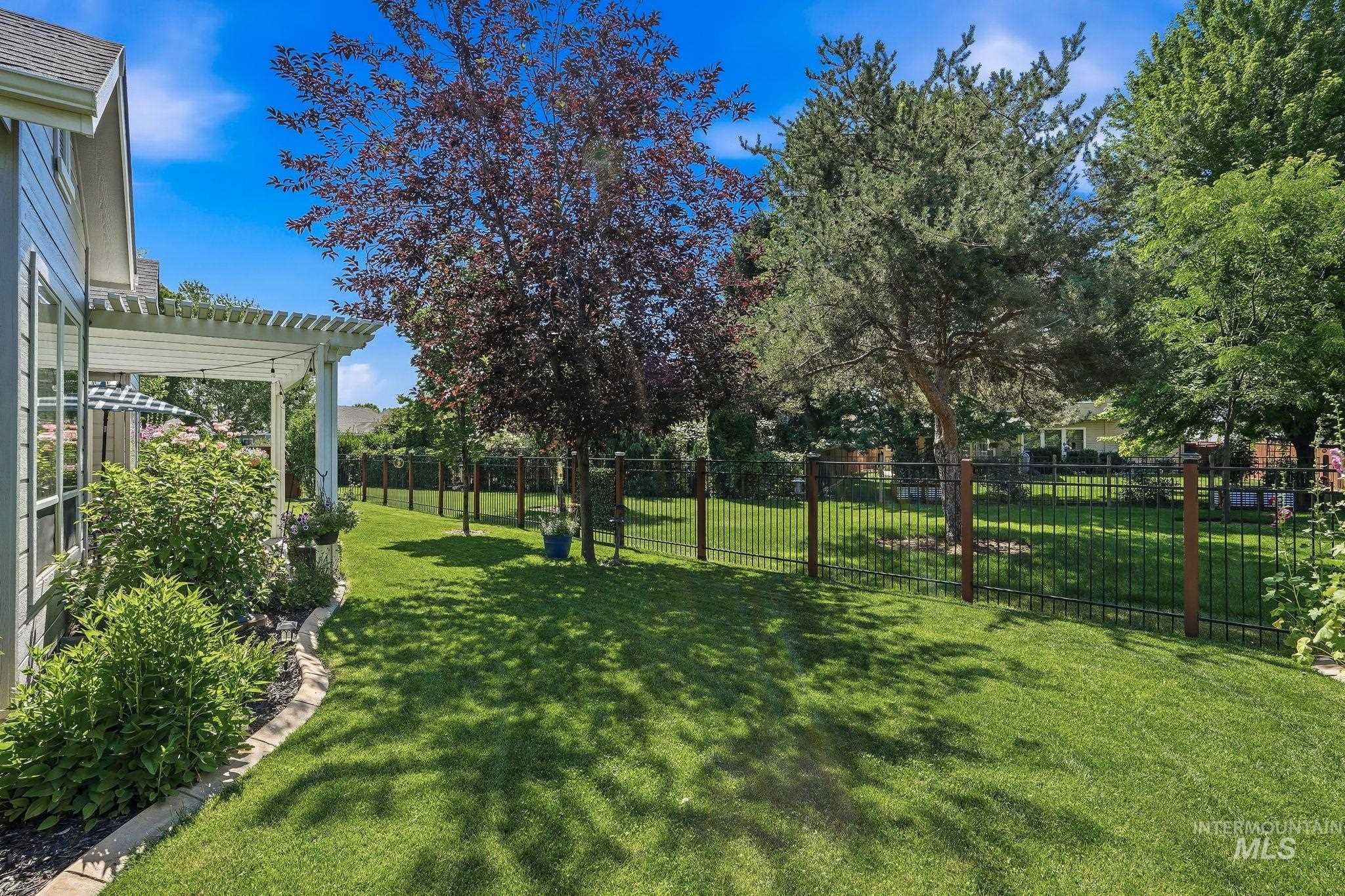 3969 N Hollymount Way, Meridian, Idaho 83646, 4 Bedrooms, 3.5 Bathrooms, Residential For Sale, Price $729,000,MLS 98991577