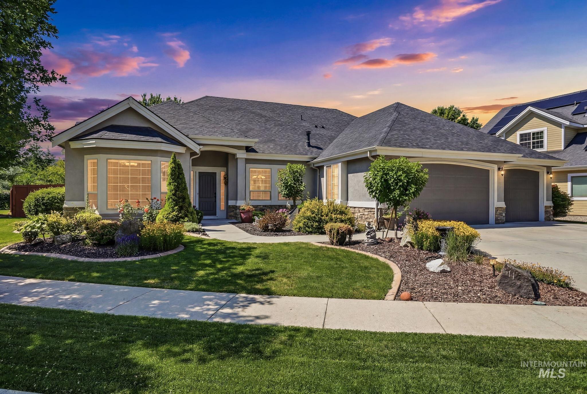 3969 N Hollymount Way, Meridian, Idaho 83646, 4 Bedrooms, 3.5 Bathrooms, Residential For Sale, Price $729,000,MLS 98991577