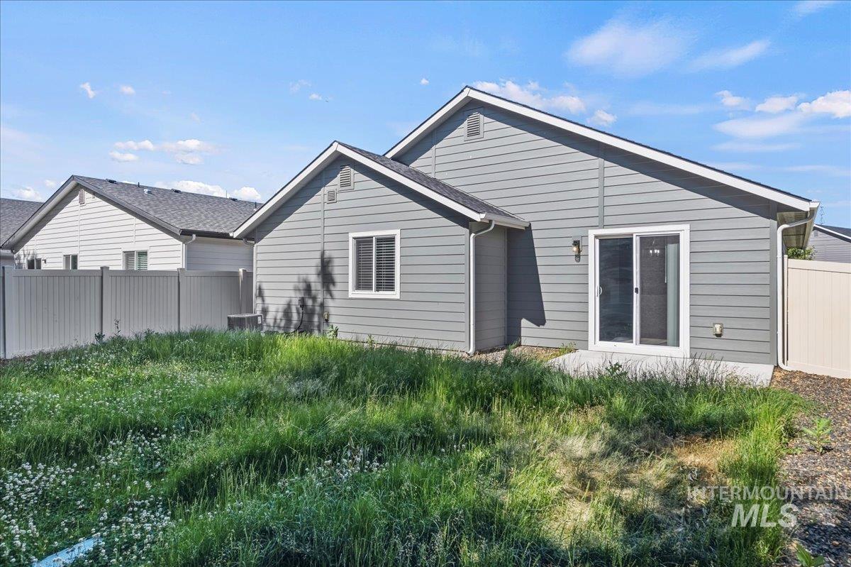 3091 S Green Forest Way, Boise, Idaho 83709, 3 Bedrooms, 2 Bathrooms, Residential For Sale, Price $434,900,MLS 98991578