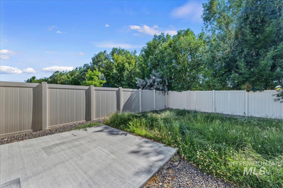 3091 S Green Forest Way, Boise, Idaho 83709, 3 Bedrooms, 2 Bathrooms, Residential For Sale, Price $434,900,MLS 98991578
