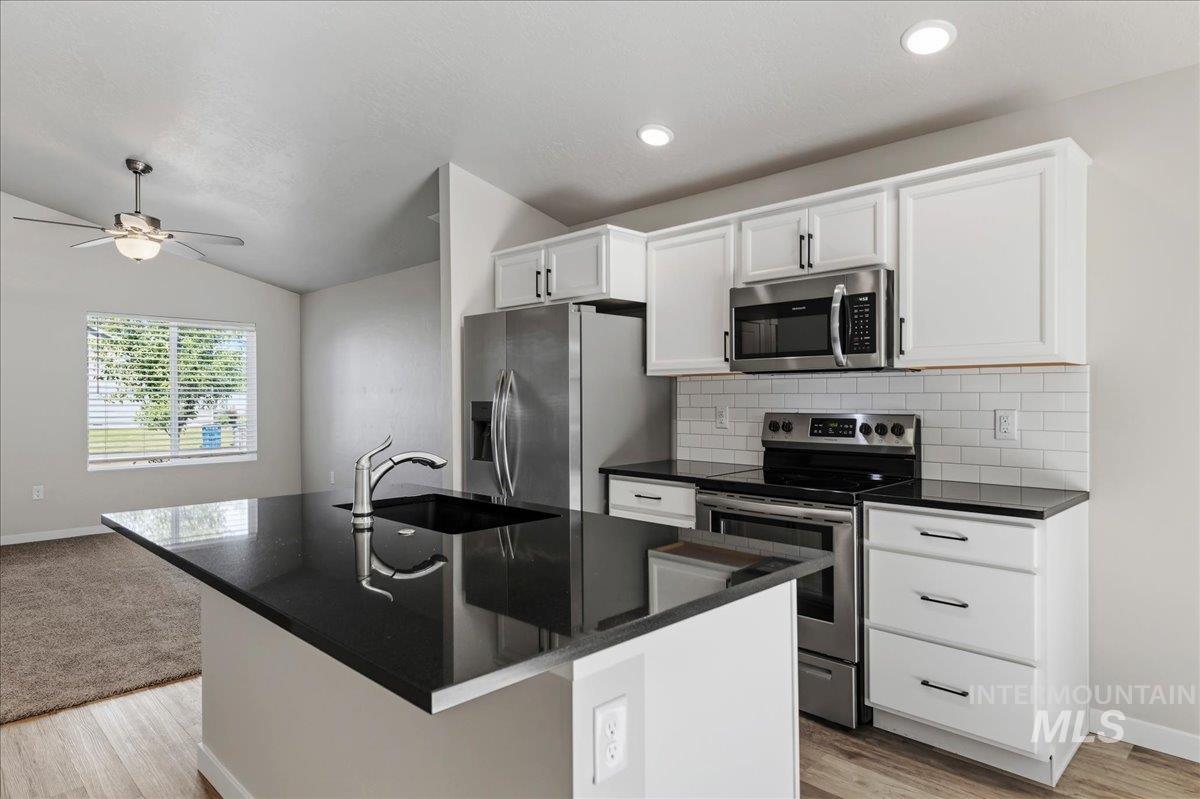 3091 S Green Forest Way, Boise, Idaho 83709, 3 Bedrooms, 2 Bathrooms, Residential For Sale, Price $434,900,MLS 98991578