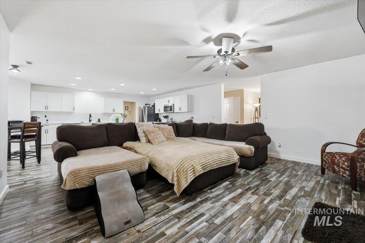 9165 W Alderberry Dr, Boise, Idaho 83709, 4 Bedrooms, 2.5 Bathrooms, Residential For Sale, Price $530,000,MLS 98991580
