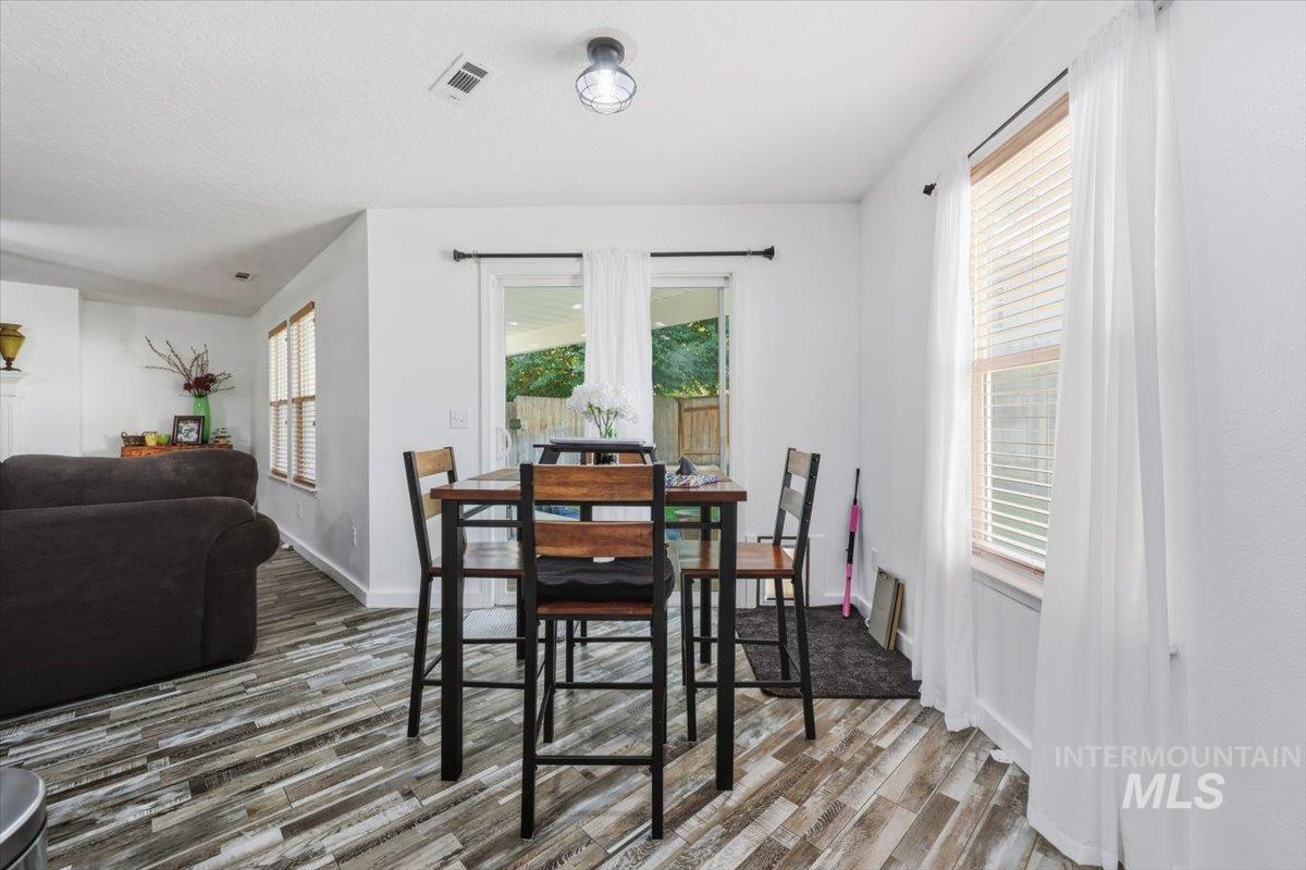 9165 W Alderberry Dr, Boise, Idaho 83709, 4 Bedrooms, 2.5 Bathrooms, Residential For Sale, Price $530,000,MLS 98991580