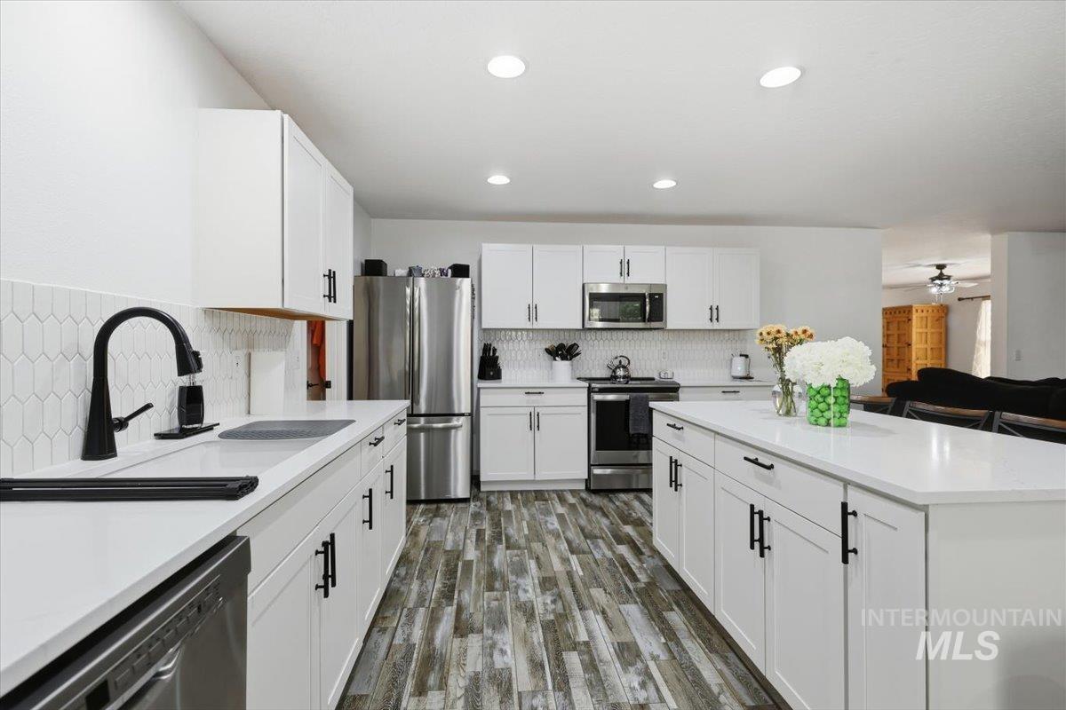 9165 W Alderberry Dr, Boise, Idaho 83709, 4 Bedrooms, 2.5 Bathrooms, Residential For Sale, Price $530,000,MLS 98991580