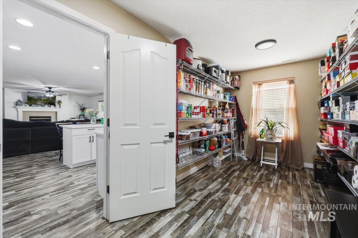 9165 W Alderberry Dr, Boise, Idaho 83709, 4 Bedrooms, 2.5 Bathrooms, Residential For Sale, Price $530,000,MLS 98991580