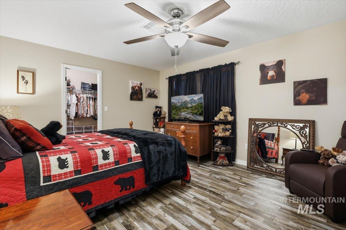 9165 W Alderberry Dr, Boise, Idaho 83709, 4 Bedrooms, 2.5 Bathrooms, Residential For Sale, Price $530,000,MLS 98991580