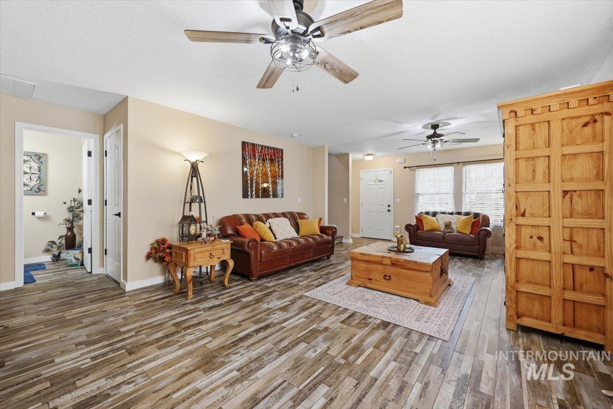 9165 W Alderberry Dr, Boise, Idaho 83709, 4 Bedrooms, 2.5 Bathrooms, Residential For Sale, Price $530,000,MLS 98991580