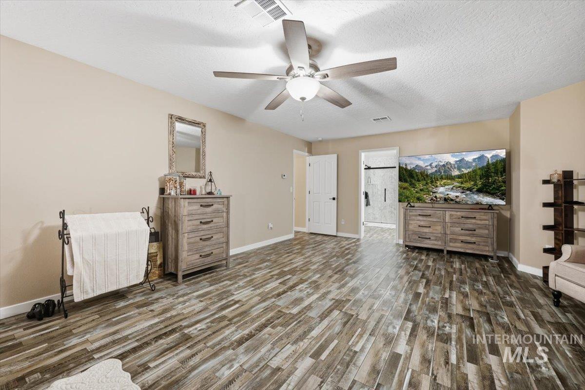 9165 W Alderberry Dr, Boise, Idaho 83709, 4 Bedrooms, 2.5 Bathrooms, Residential For Sale, Price $530,000,MLS 98991580