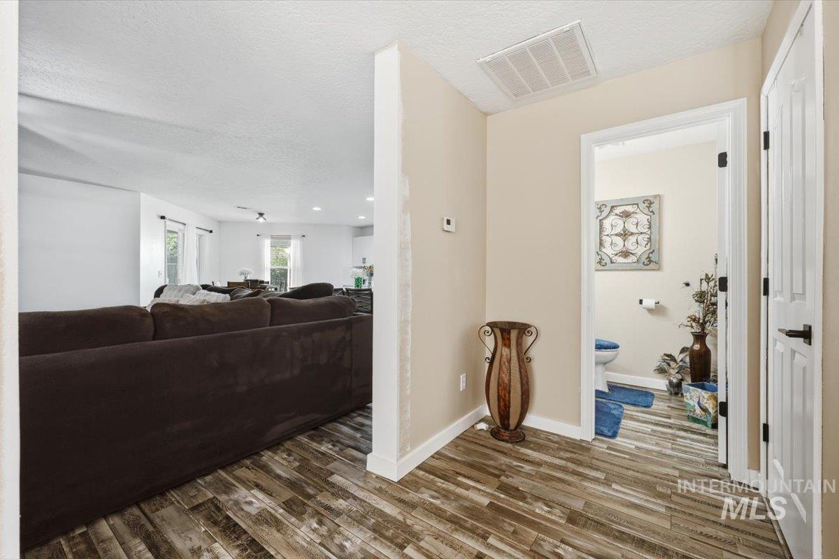 9165 W Alderberry Dr, Boise, Idaho 83709, 4 Bedrooms, 2.5 Bathrooms, Residential For Sale, Price $530,000,MLS 98991580