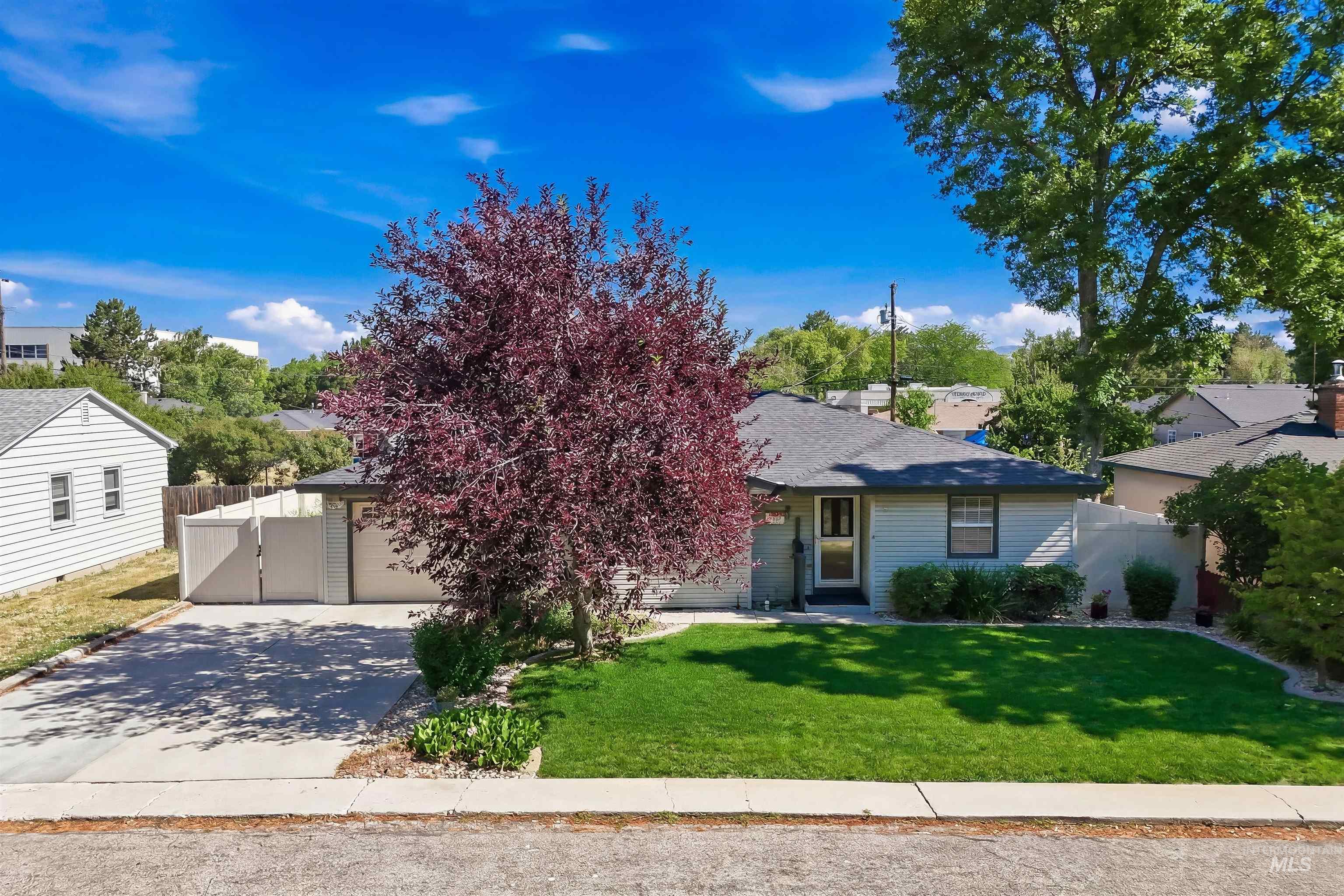 5702 W Freemont St, Boise, Idaho 83706, 4 Bedrooms, 2 Bathrooms, Residential For Sale, Price $499,900,MLS 98991582