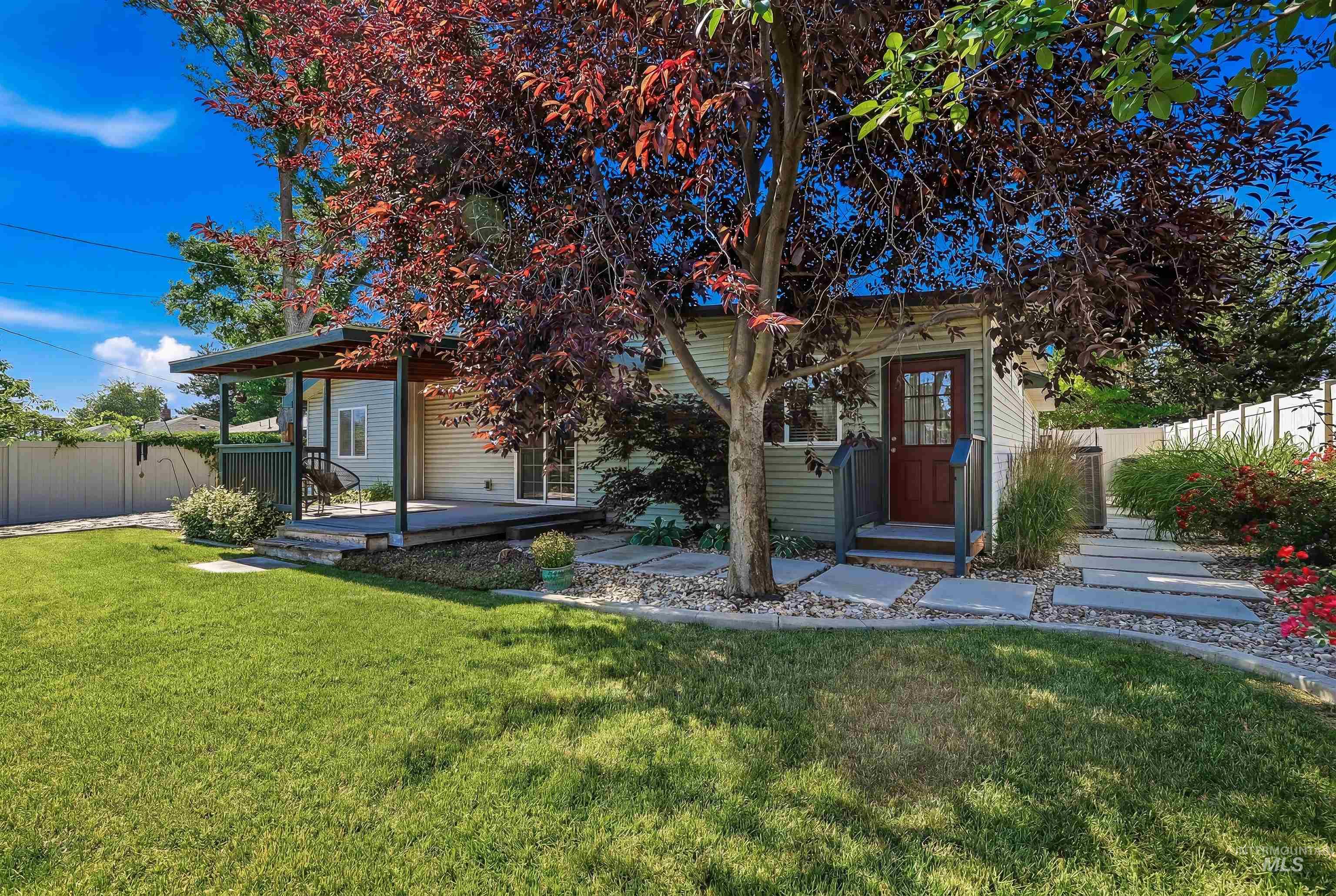 5702 W Freemont St, Boise, Idaho 83706, 4 Bedrooms, 2 Bathrooms, Residential For Sale, Price $499,900,MLS 98991582